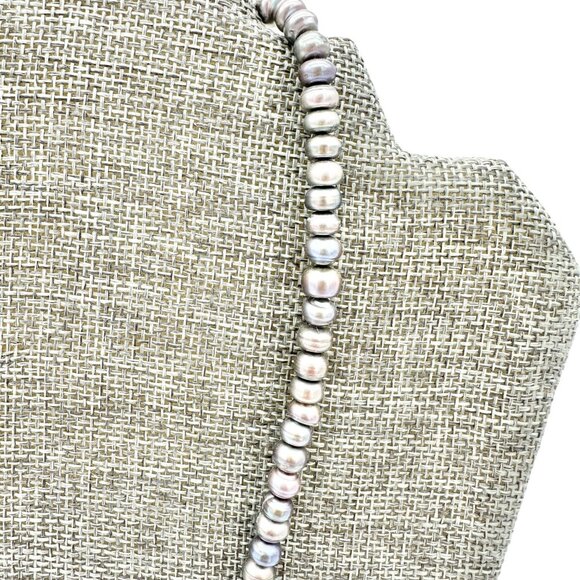 Premier Designs Necklace Shades of Gray 18 Inch Freshwater Pearl Necklace Toggle - Picture 4 of 9